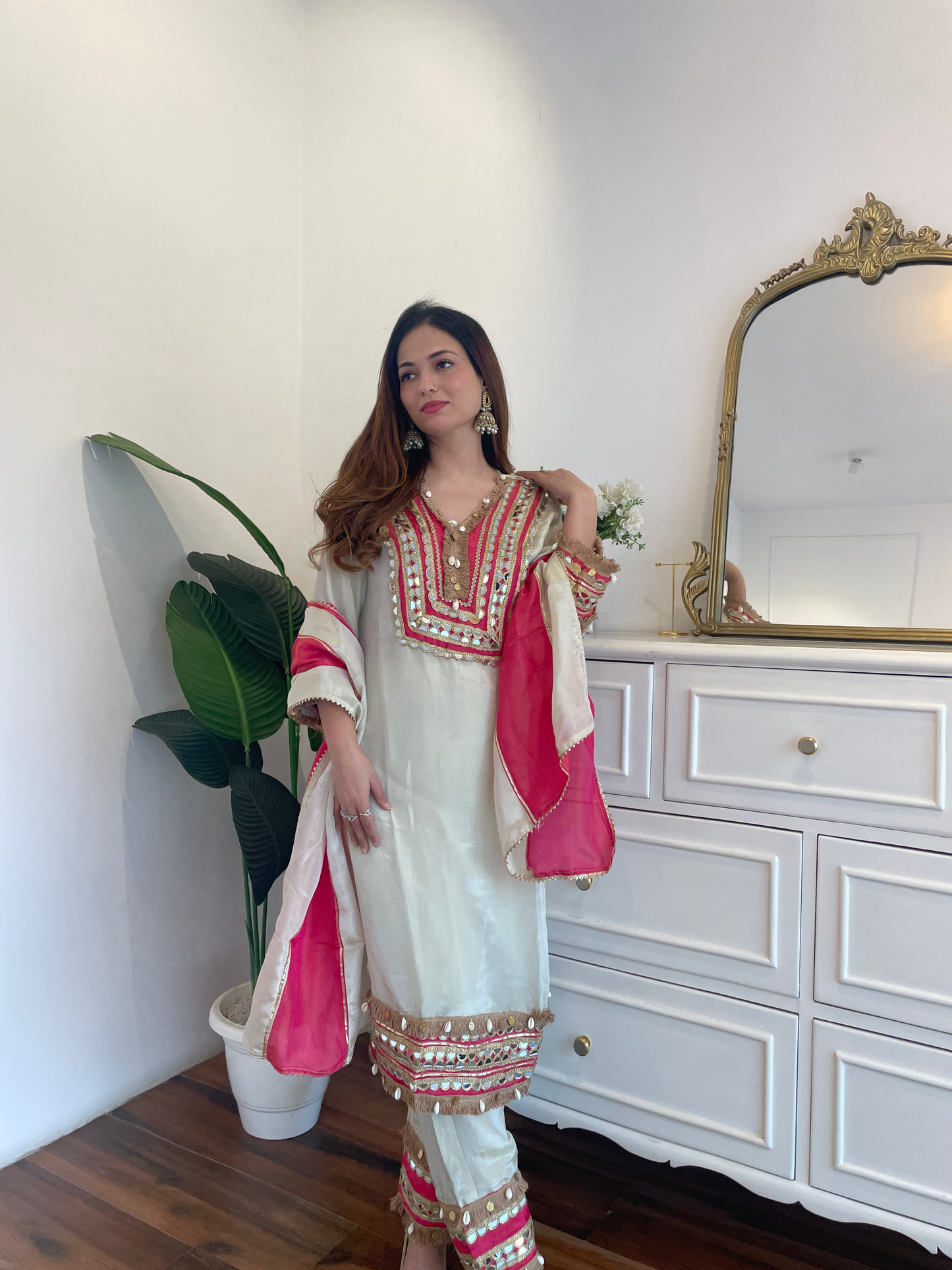 Ivory Radiance Mirror Embroidered Suit Set ✨