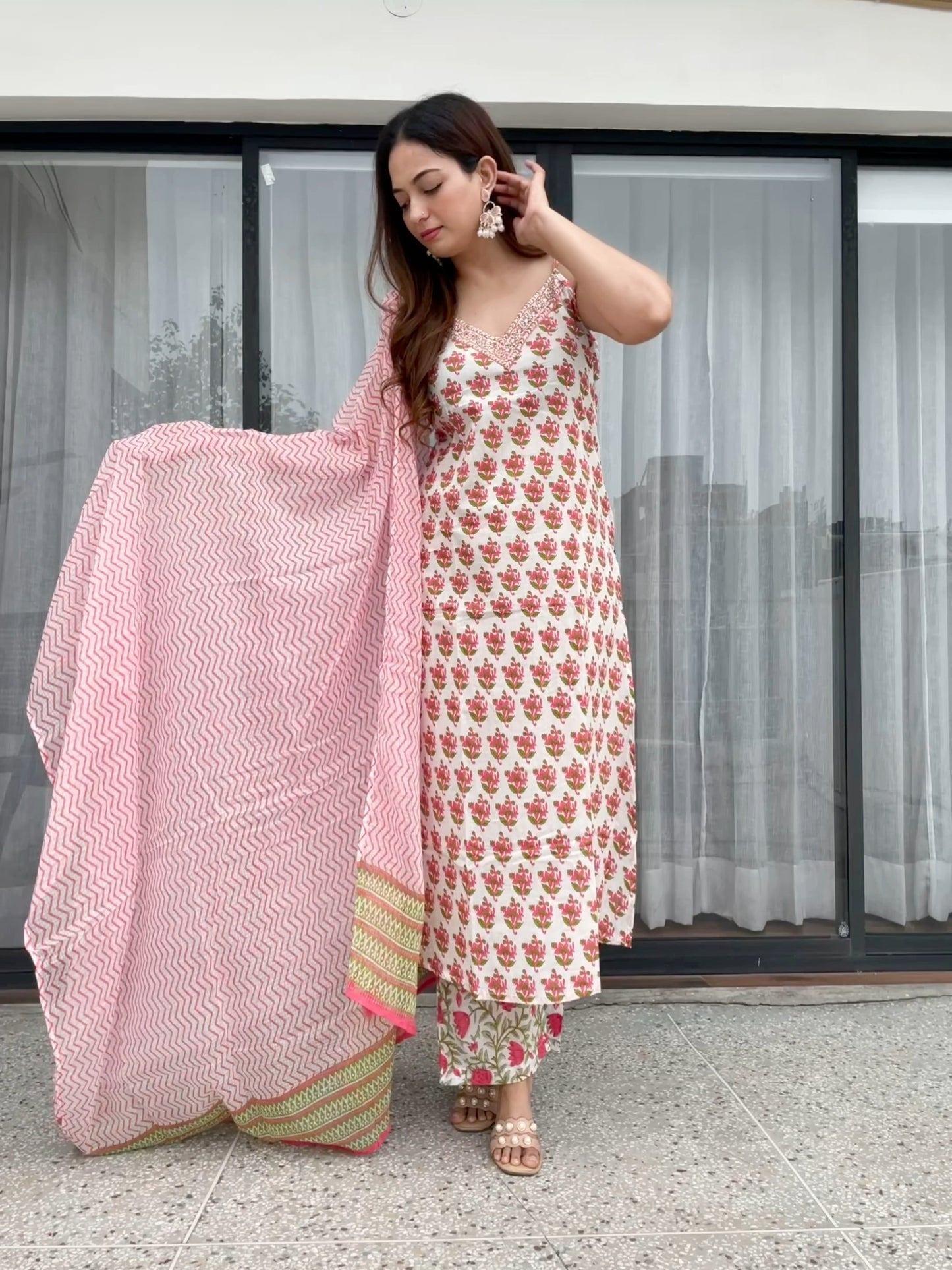 Elegant Off-White Floral Printed Suit Set